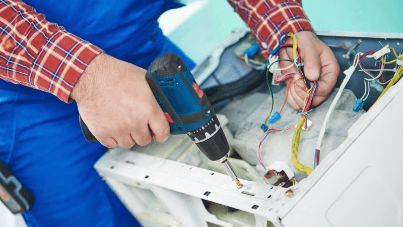 Derince ECA ECA çamaşır makinesi kart tamiri – Su almama arızası orijinal parça ile giderildi. - Teknik servis örneği